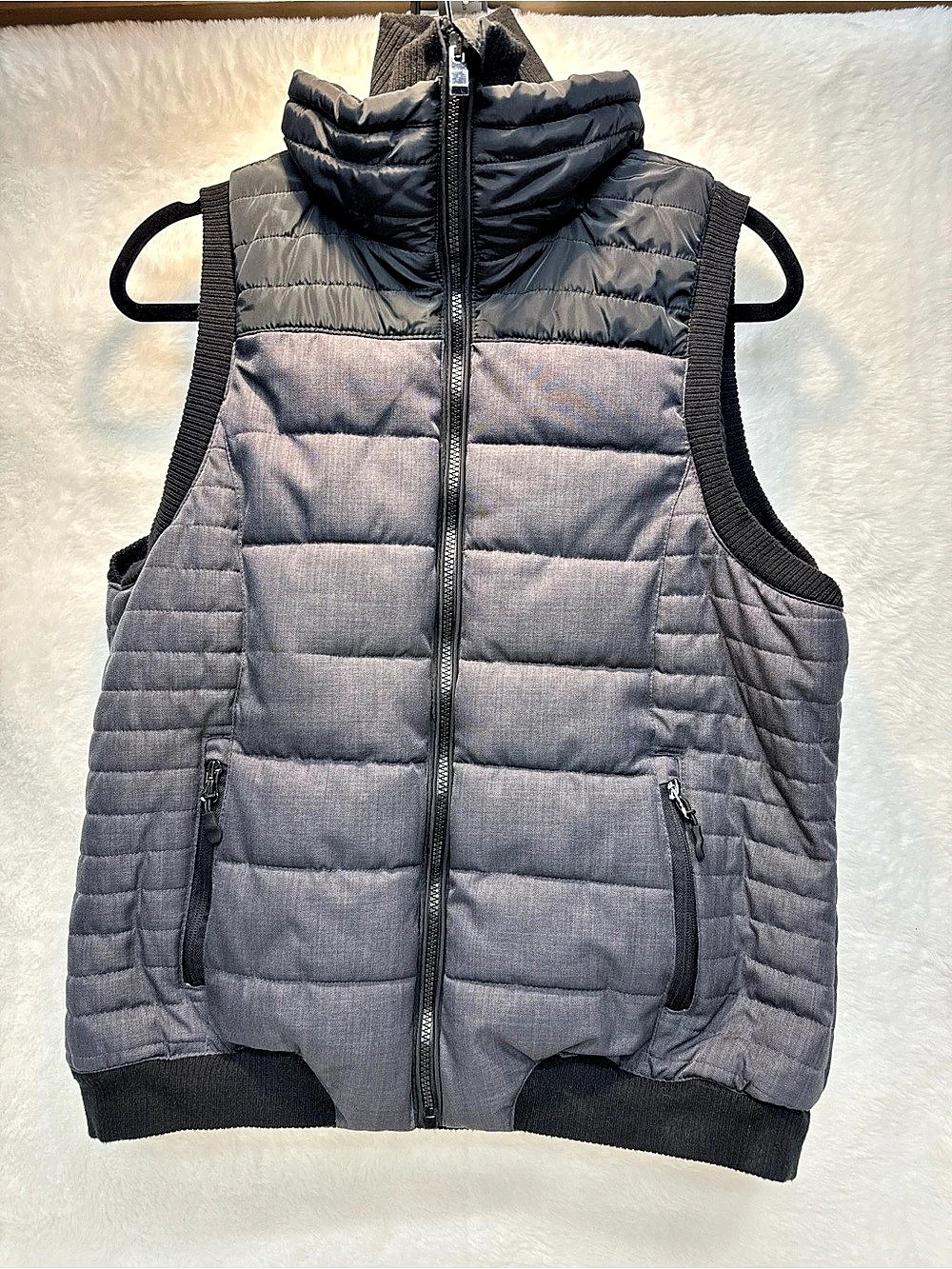 SwissTech ST110048 Men's Quilted Hooded Vest Black XL Like New